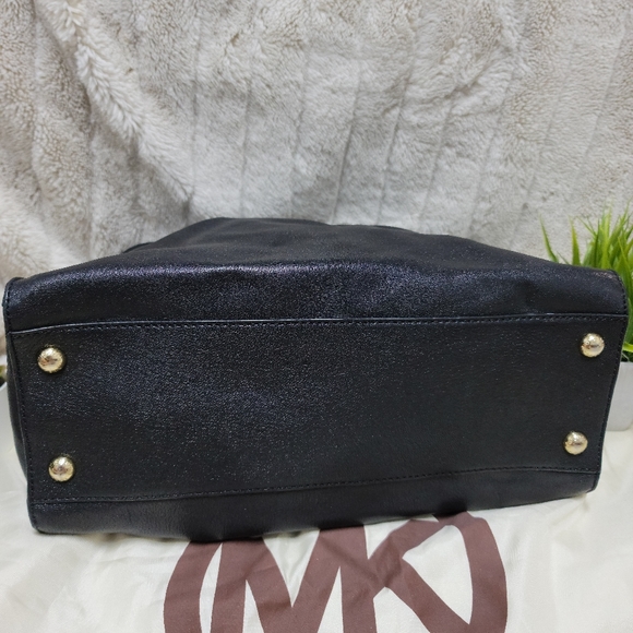 Michael Kors Hamilton Saffiano Tote Bag - Picture 8 of 11